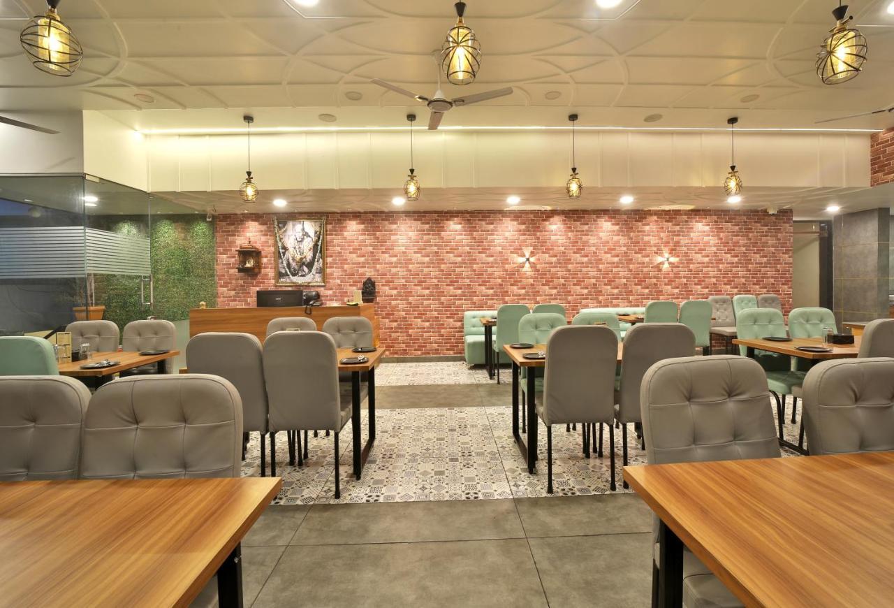 Saish Hotel Shirdi Luaran gambar