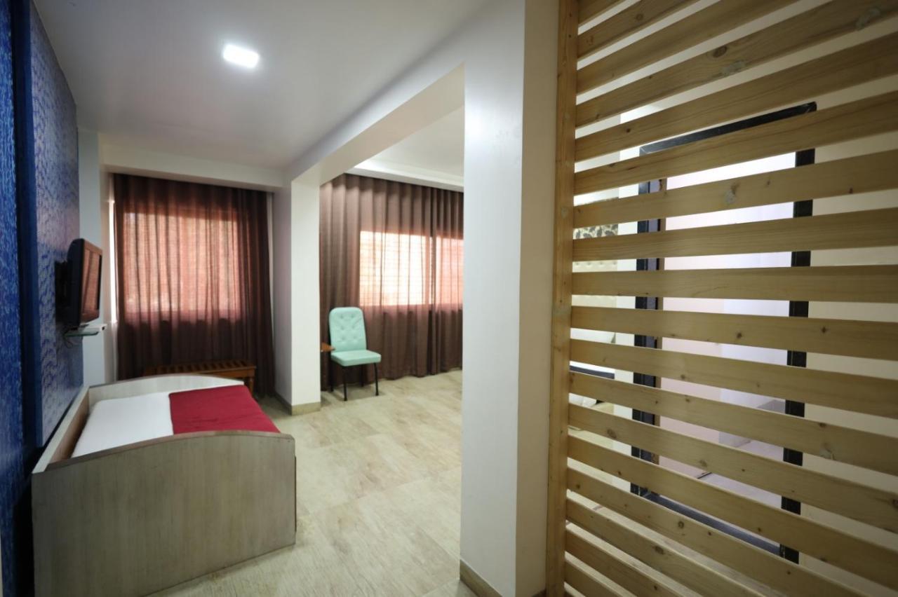 Saish Hotel Shirdi Luaran gambar
