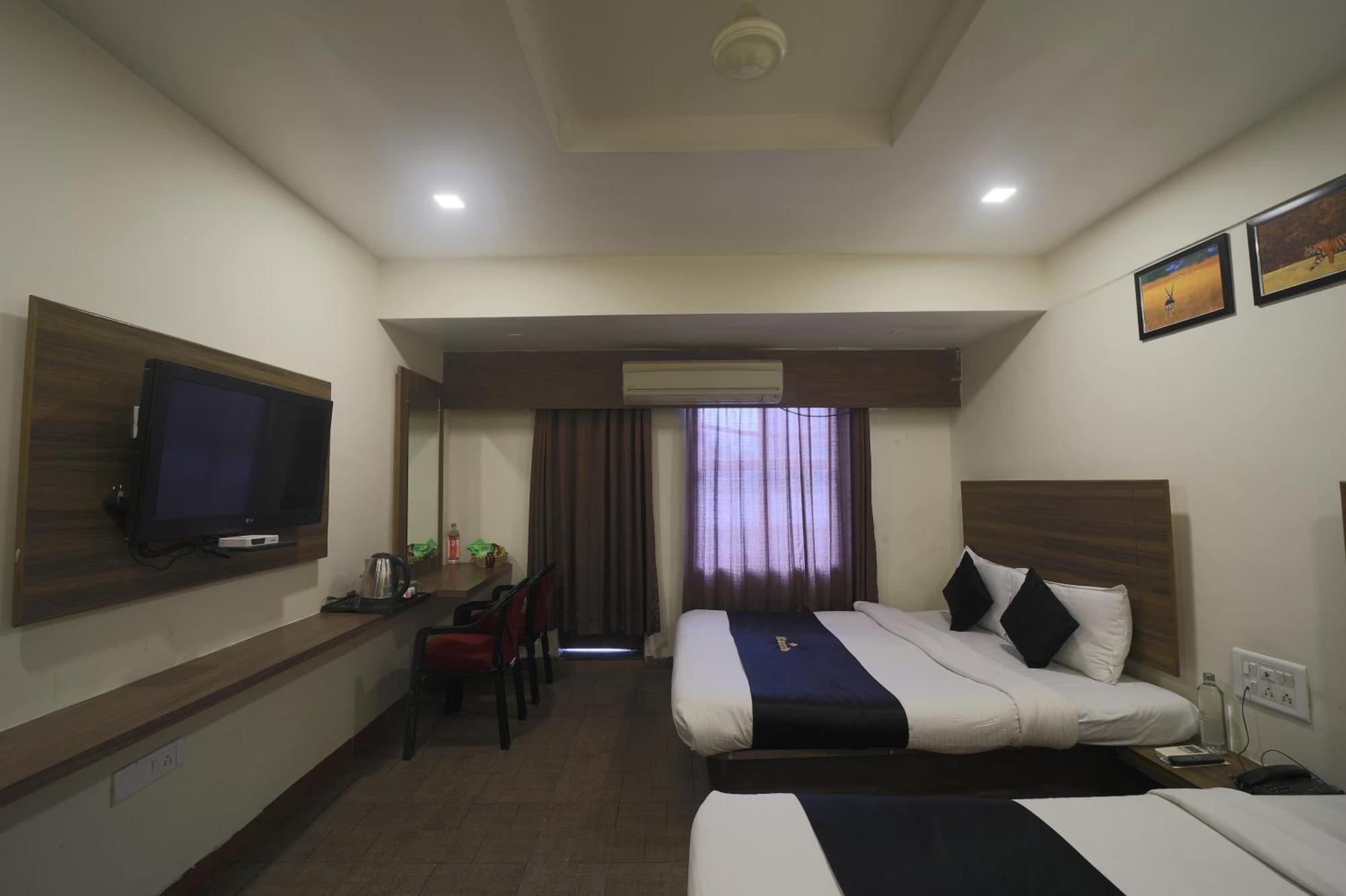 Saish Hotel Shirdi Luaran gambar